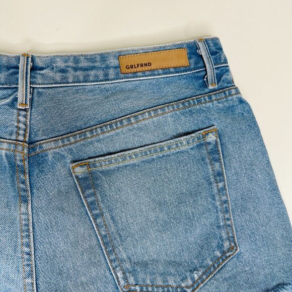 Grlfrnd Medium Wash Can't Get Enough Cindy Button Fly Cutoff Raw Hem Shorts 31 - Picture 8 of 12